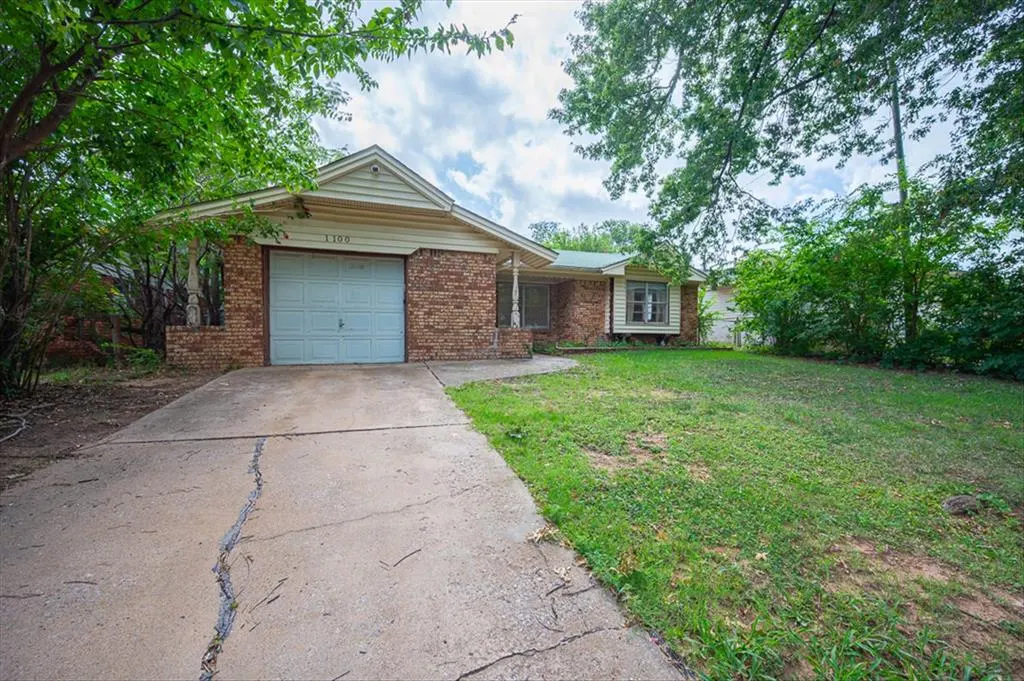 Photo 2 — 1100 Shalimar Drive, Oklahoma City, OK 73115