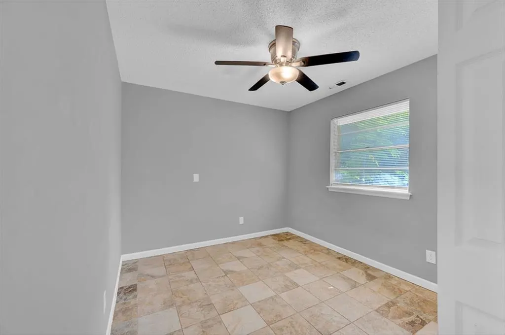 Photo 13 — 1100 Shalimar Drive, Oklahoma City, OK 73115