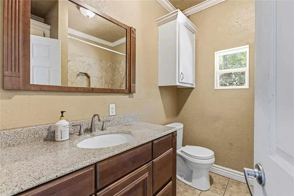 Photo 19 — 407 W 1st Street, Edmond, OK 73003