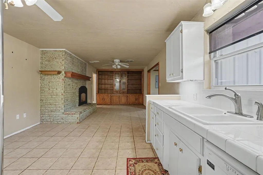 Photo 13 — 992 Hughes Drive, Blair, OK 73526