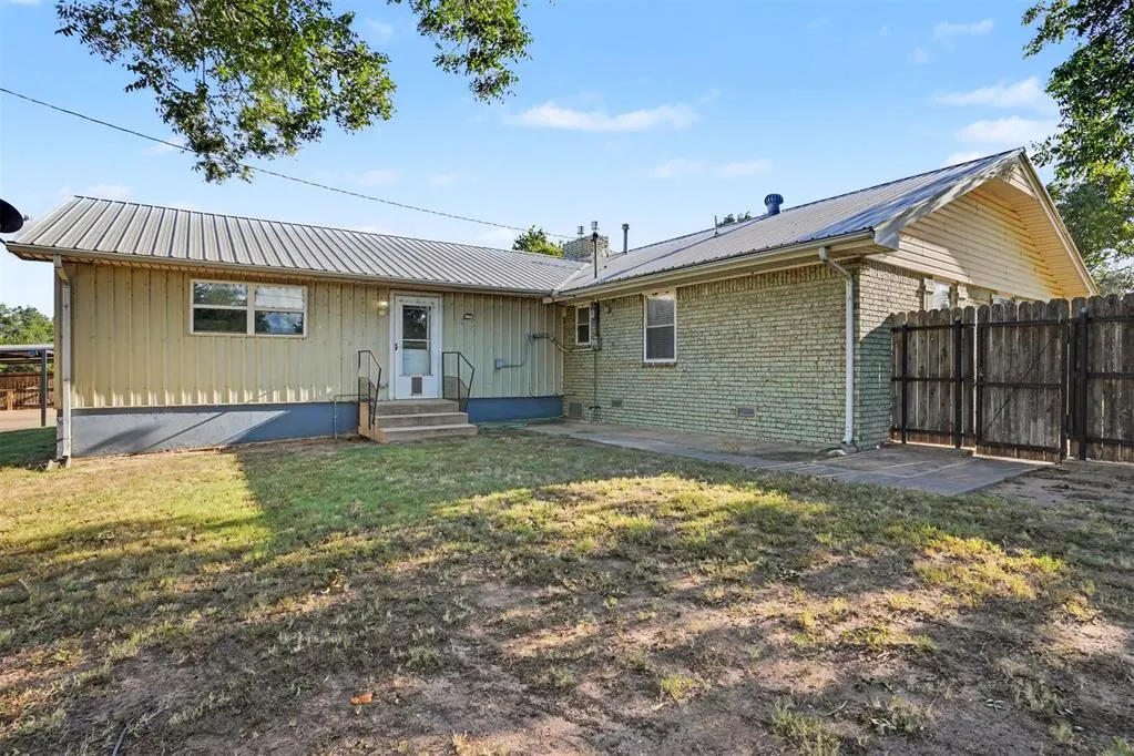 Photo 29 — 992 Hughes Drive, Blair, OK 73526