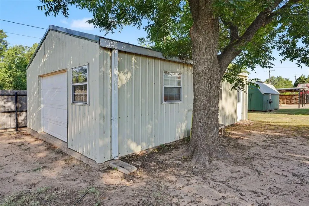 Photo 30 — 992 Hughes Drive, Blair, OK 73526