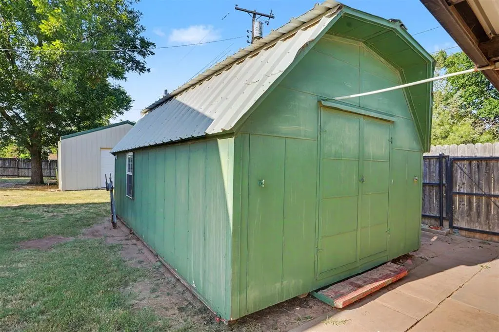 Photo 33 — 992 Hughes Drive, Blair, OK 73526