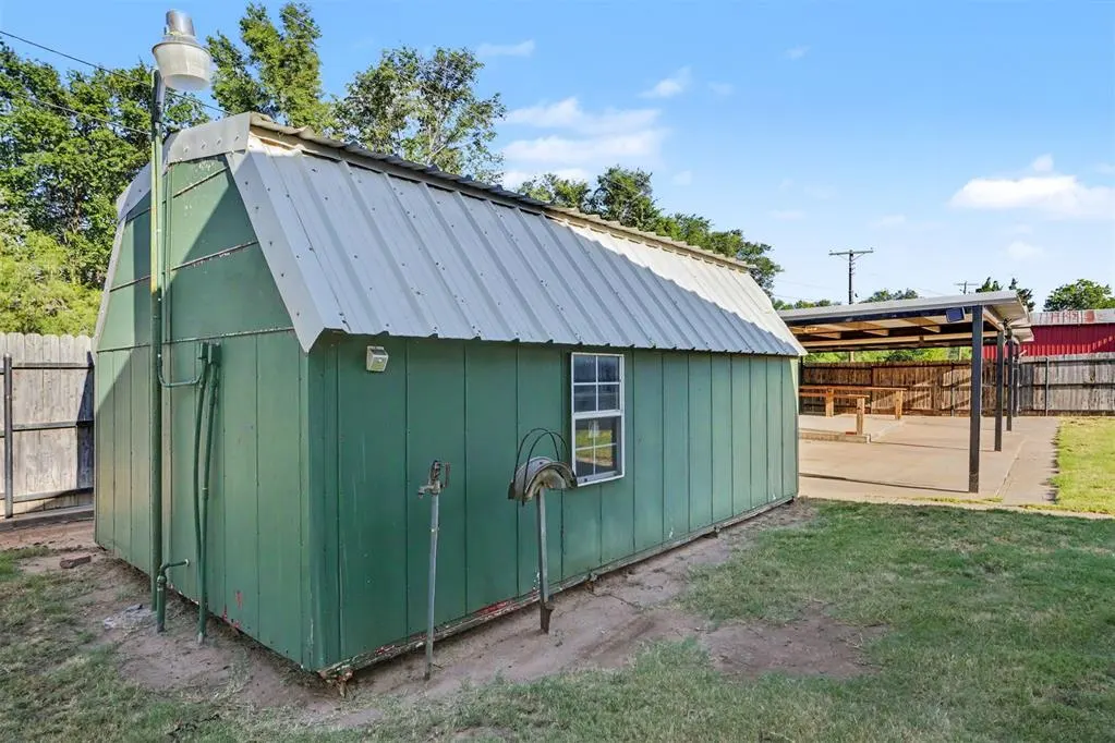 Photo 34 — 992 Hughes Drive, Blair, OK 73526