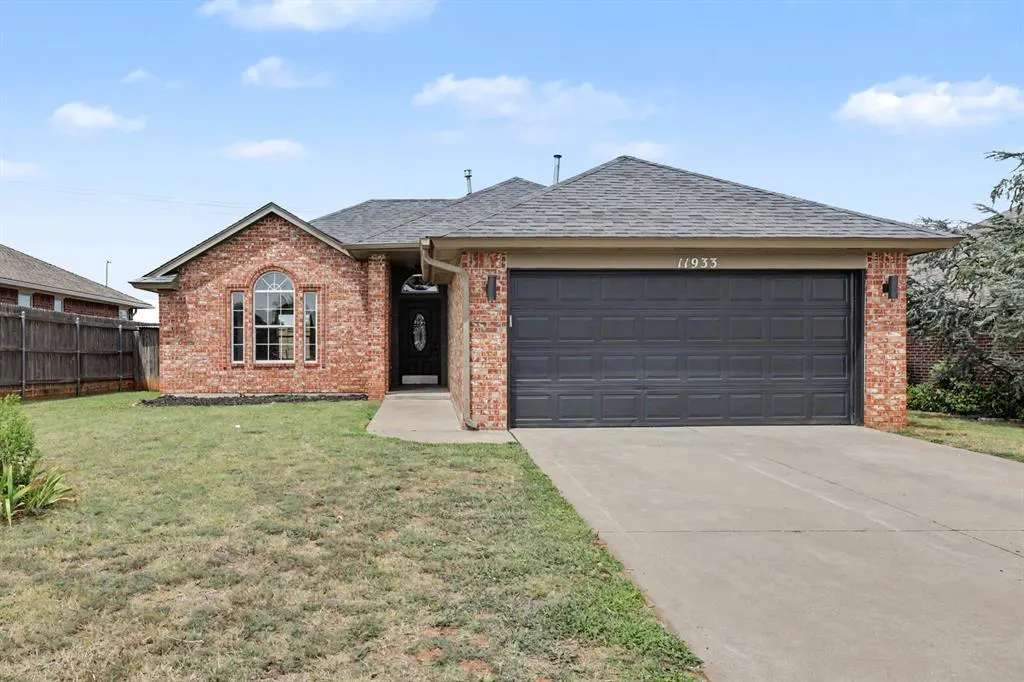 Front exterior — 11933 NW 7th Street, Yukon, OK 73099