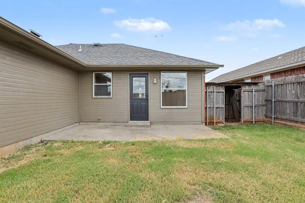 Photo 25 — 11933 NW 7th Street, Yukon, OK 73099