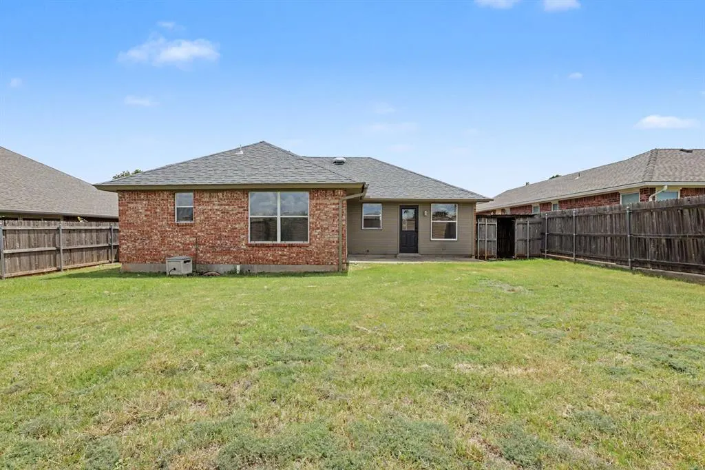 Photo 26 — 11933 NW 7th Street, Yukon, OK 73099
