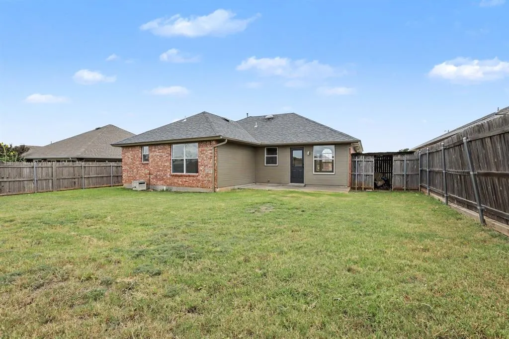 Photo 27 — 11933 NW 7th Street, Yukon, OK 73099