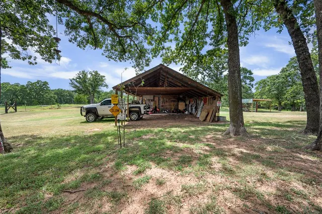 Photo 4 — 32318 Hamilton Road, Wanette, OK 74878