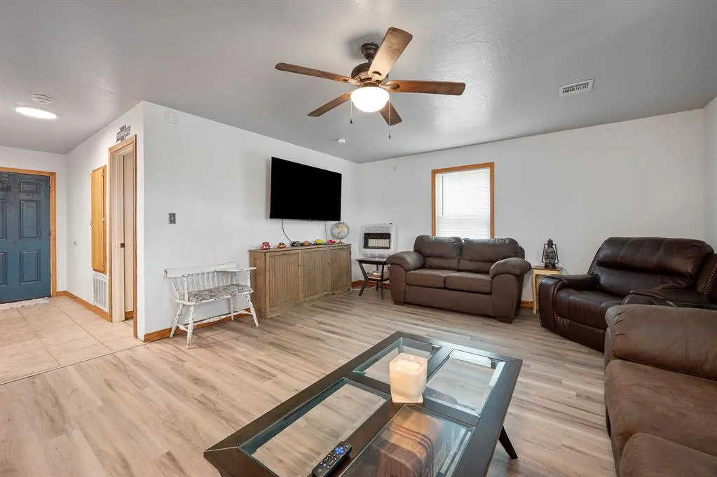 Photo 10 — 32318 Hamilton Road, Wanette, OK 74878