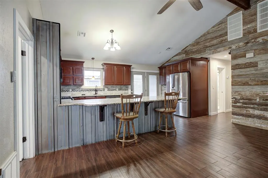 Photo 13 — 19800 Aaron Drive, Harrah, OK 73045