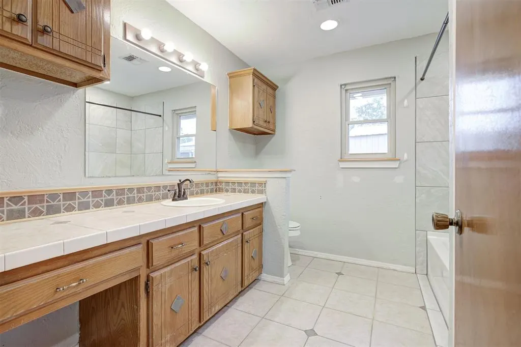 Photo 23 — 19800 Aaron Drive, Harrah, OK 73045