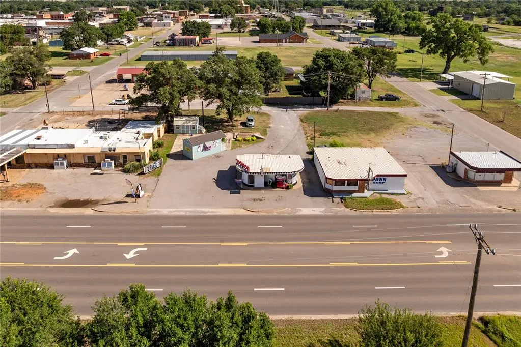 Photo 19 — 215 E Russworm Drive, Watonga, OK 73772