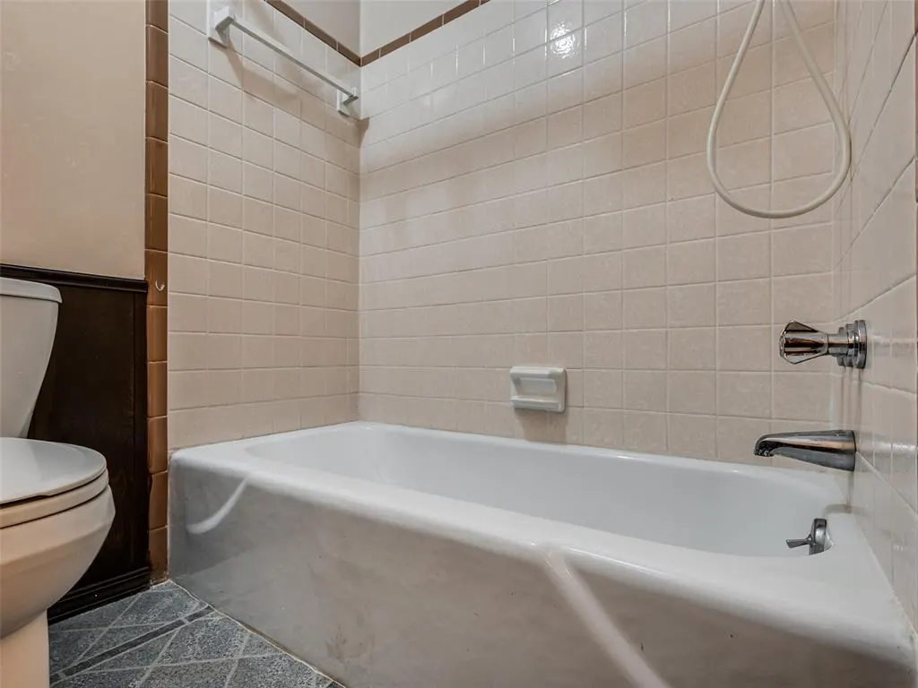 Photo 19 — 612 Saint James Place, Yukon, OK 73099