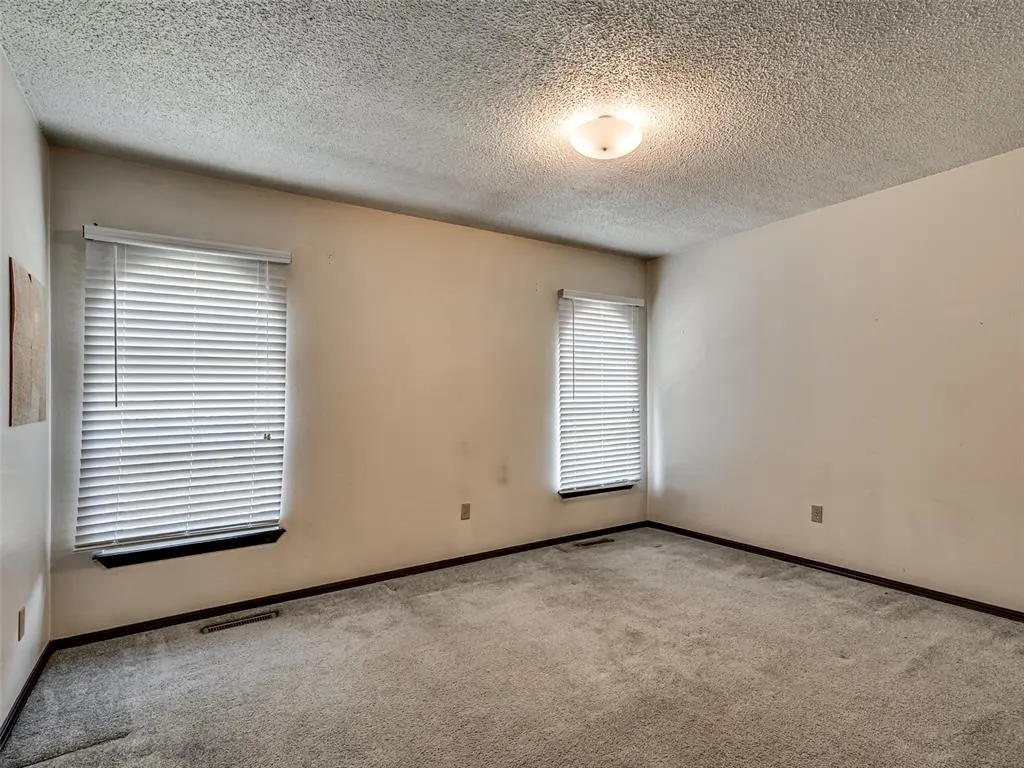 Photo 20 — 612 Saint James Place, Yukon, OK 73099