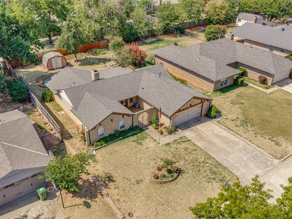 Photo 31 — 612 Saint James Place, Yukon, OK 73099