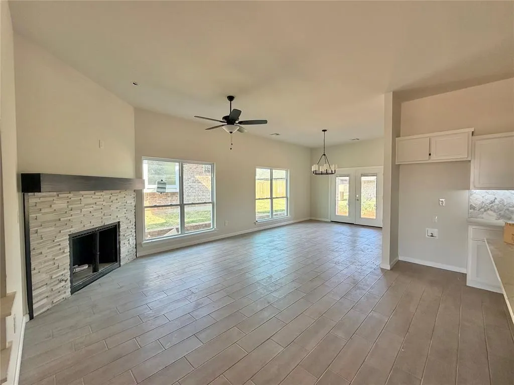 Photo 3 — 4019 Abingdon Drive, Norman, OK 73026