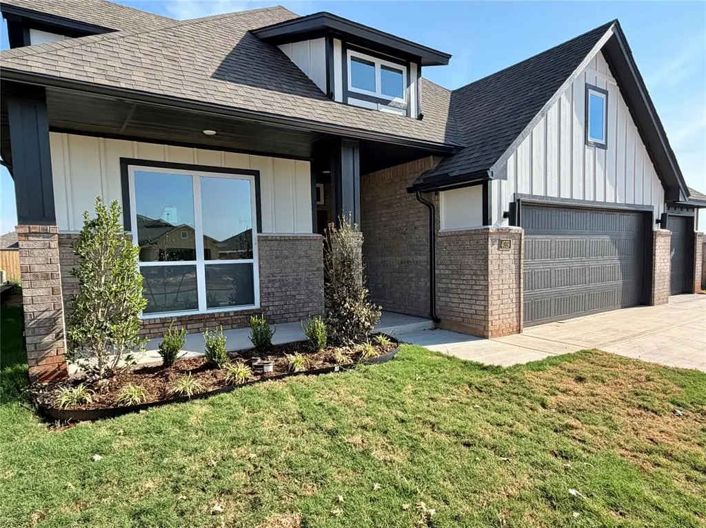 Photo 2 — 4019 Abingdon Drive, Norman, OK 73026