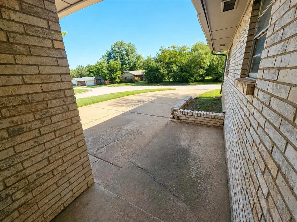 Photo 2 — 2500 SE 51st Street, Oklahoma City, OK 73129
