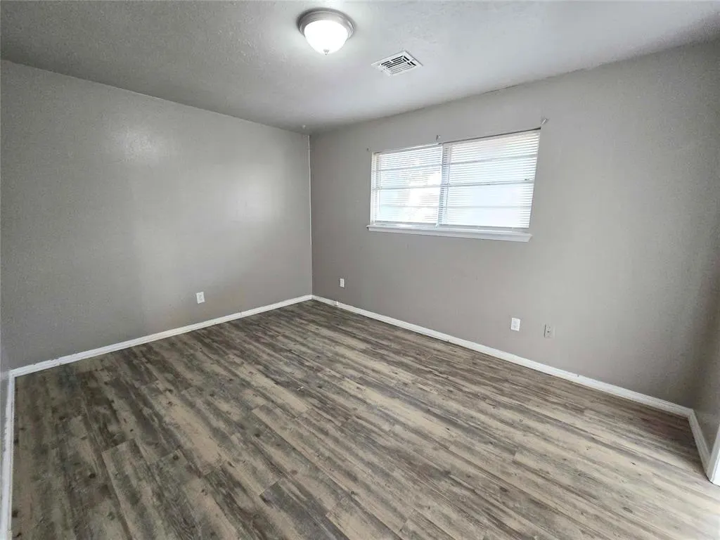 Photo 13 — 2500 SE 51st Street, Oklahoma City, OK 73129