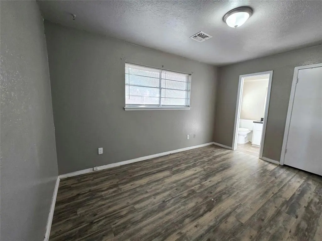Photo 14 — 2500 SE 51st Street, Oklahoma City, OK 73129