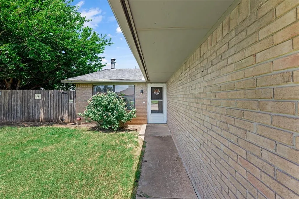 Photo 39 — 7611 NW 113th Place, Oklahoma City, OK 73162