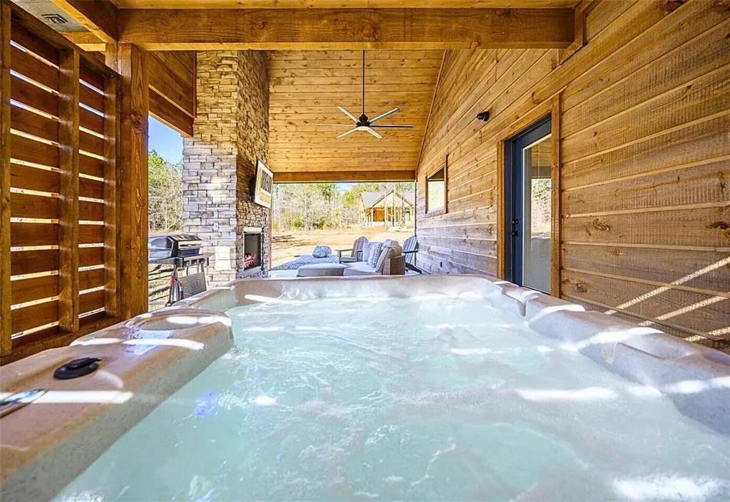 Photo 14 — 973 Burton Road, Broken Bow, OK 74728