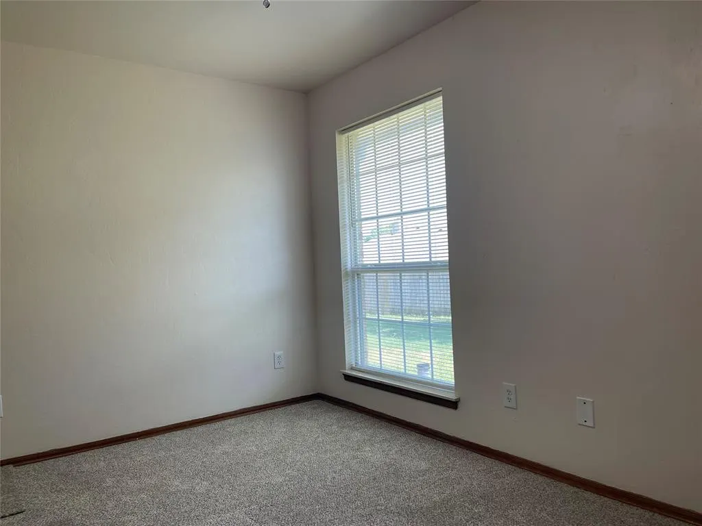 Photo 34 — 11516 Village Avenue, Oklahoma City, OK 73130