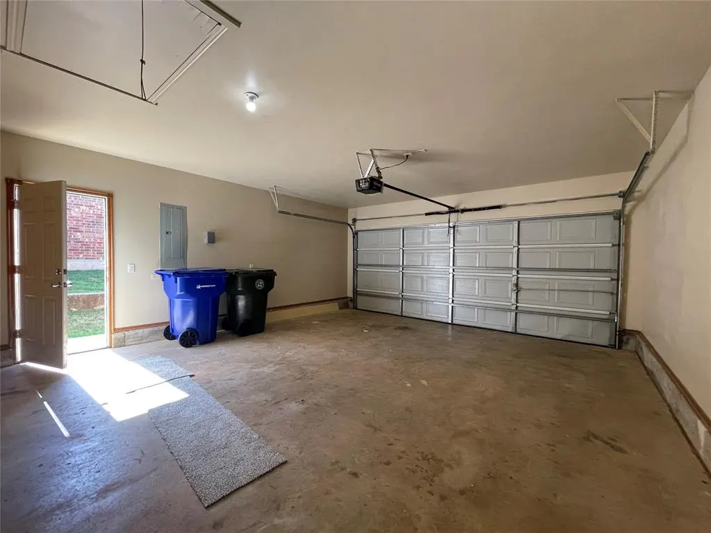 Photo 45 — 11516 Village Avenue, Oklahoma City, OK 73130