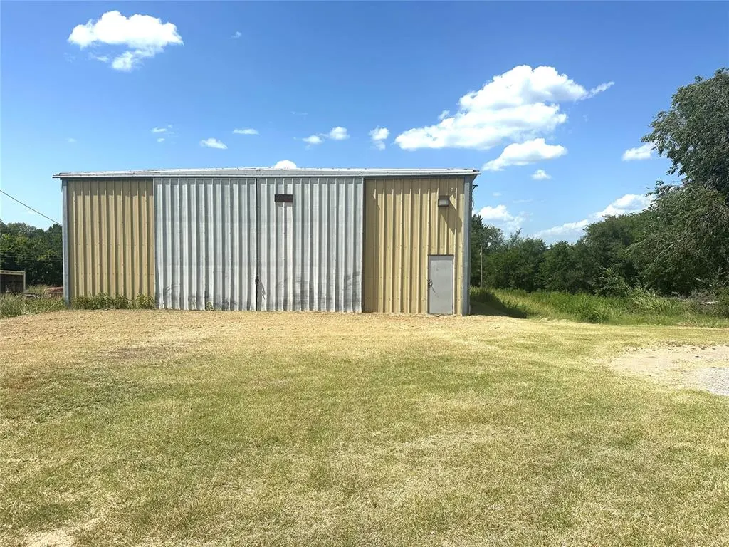 Photo 5 — 2210 Church Avenue, Harrah, OK 73045