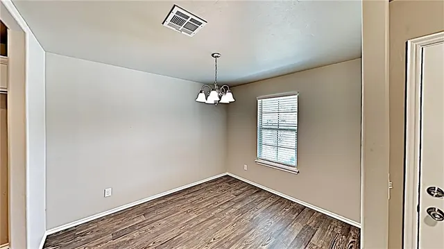 Photo 8 — 123 Saint Charles Way, Oklahoma City, OK 73130