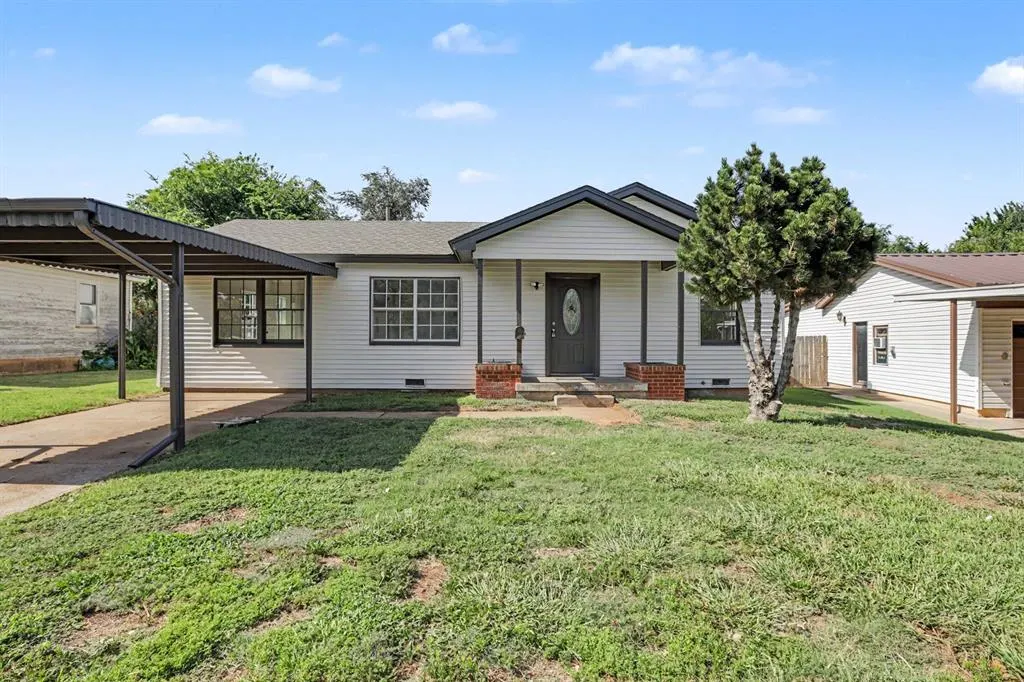 Front exterior — 605 Lions Park Place, Midwest City, OK 73110