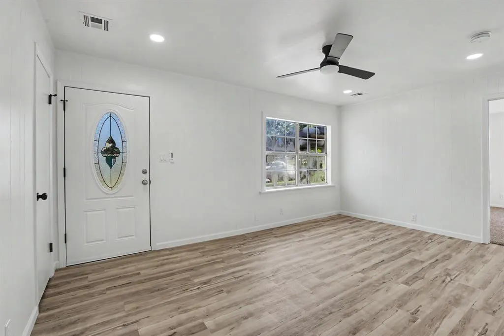 Photo 3 — 605 Lions Park Place, Midwest City, OK 73110