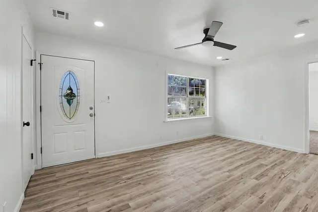 Photo 3 — 605 Lions Park Place, Midwest City, OK 73110