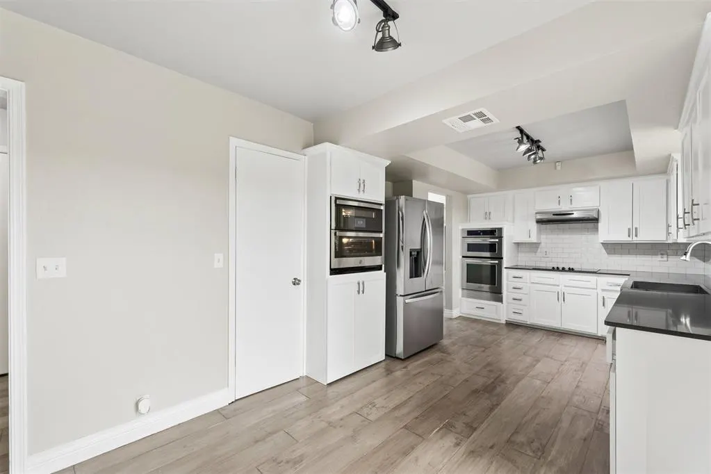 Photo 18 — 4124 Cherry Hill Lane, Oklahoma City, OK 73120