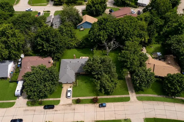 Photo 2 — 1823 Rolling Stone Drive, Norman, OK 73071