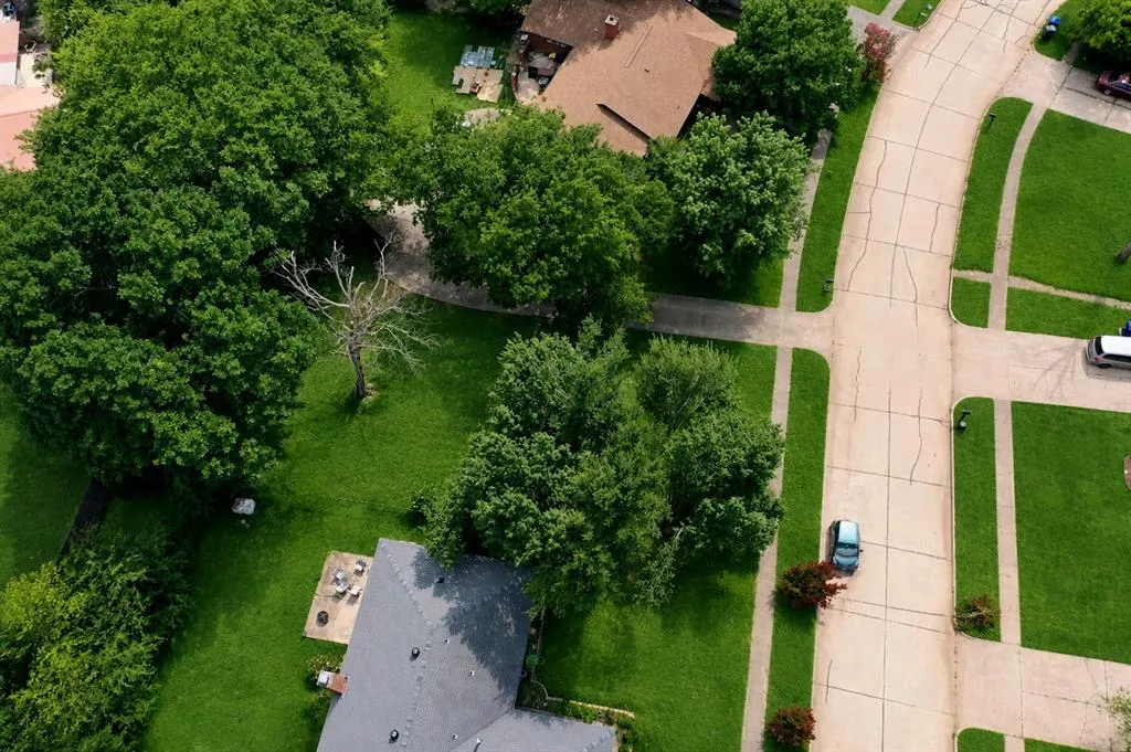 Photo 3 — 1823 Rolling Stone Drive, Norman, OK 73071