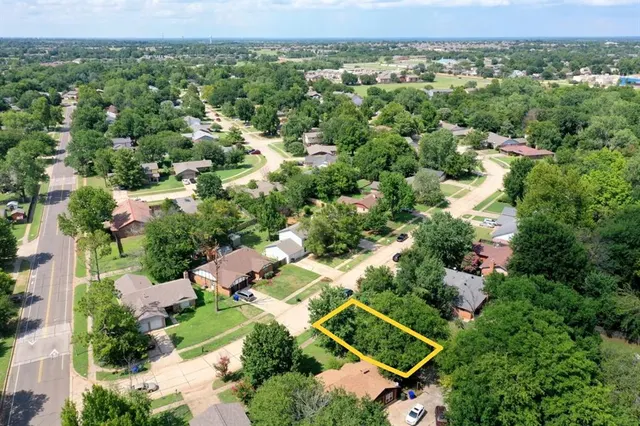 Photo 4 — 1823 Rolling Stone Drive, Norman, OK 73071