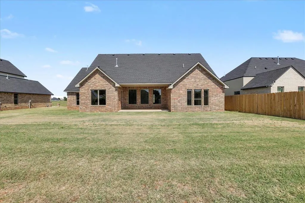 Photo 16 — 3309 Sugar Maple Way, Oklahoma City, OK 73179