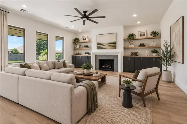 Photo 6 — 3305 Sugar Maple Way, Oklahoma City, OK 73179