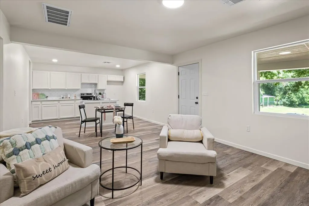 Photo 3 — 917 W Colorado Avenue, Chickasha, OK 73018