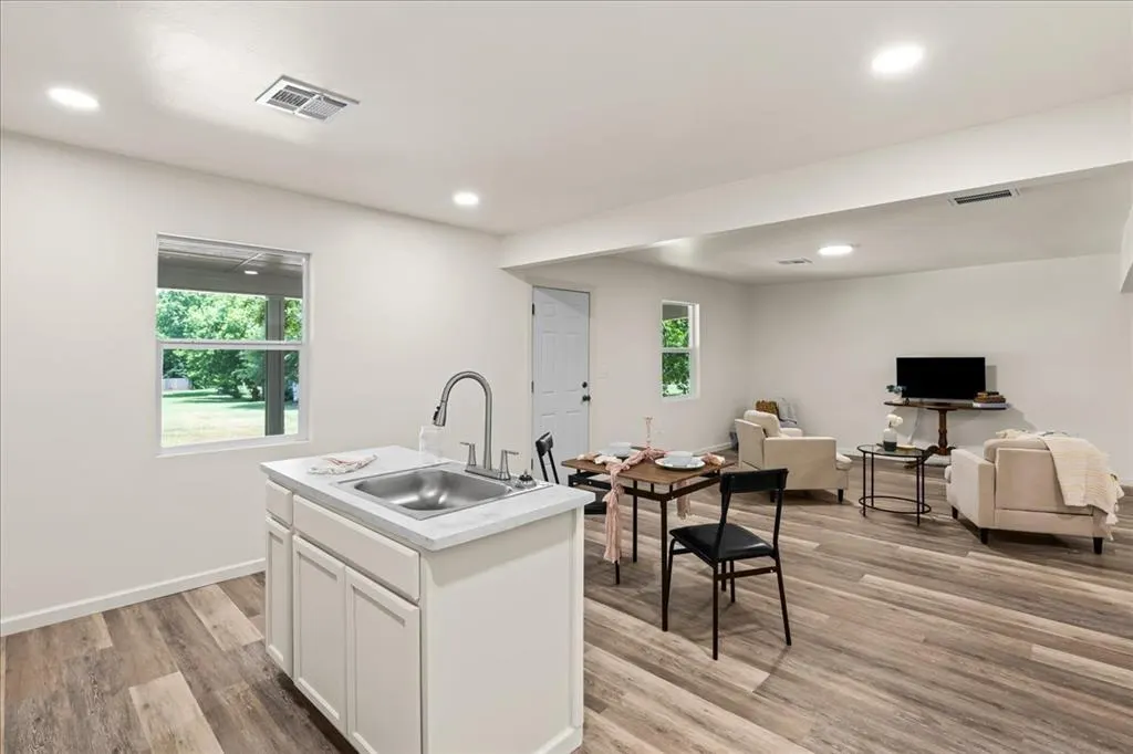 Photo 8 — 917 W Colorado Avenue, Chickasha, OK 73018