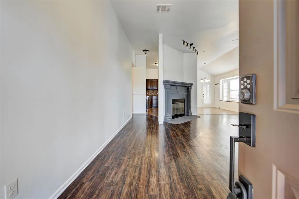 Photo 7 — 417 Tecumseh Meadows Court, Norman, OK 73069