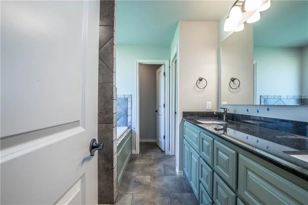 Photo 13 — 2801 Cypress Springs Boulevard, Edmond, OK 73034