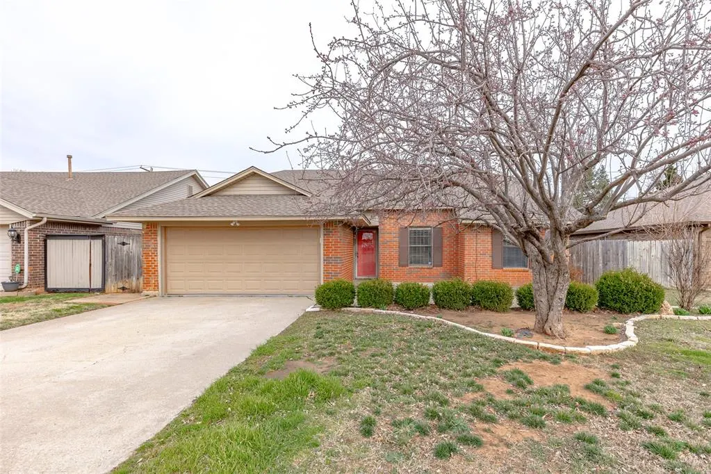 Front exterior — 10304 Southridge Terrace, Oklahoma City, OK 73159