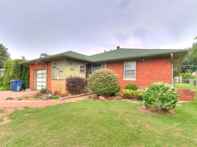 Photo 3 — 2520 SW 50th Street, Oklahoma City, OK 73119