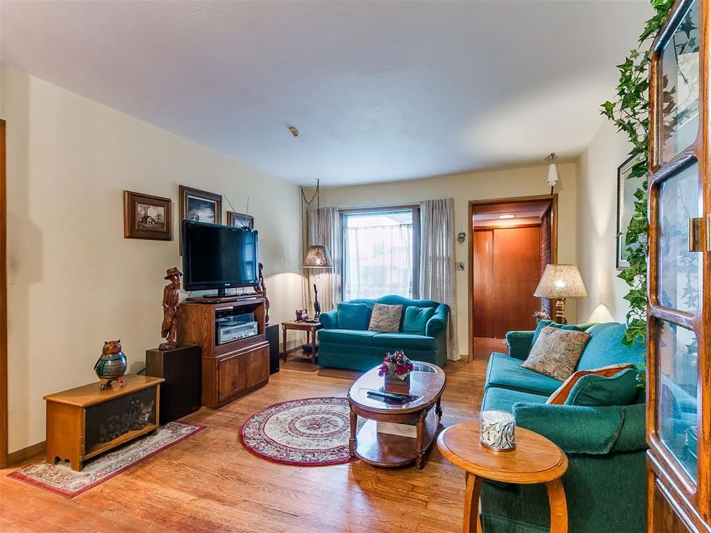 Photo 7 — 2520 SW 50th Street, Oklahoma City, OK 73119