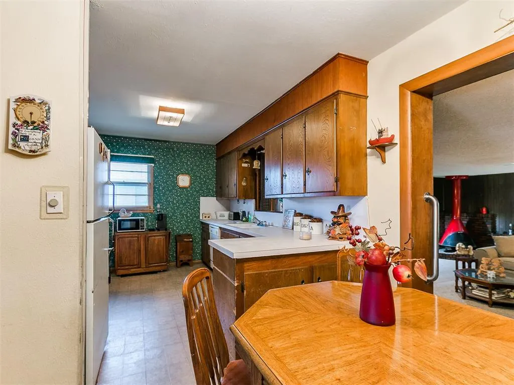 Photo 13 — 2520 SW 50th Street, Oklahoma City, OK 73119