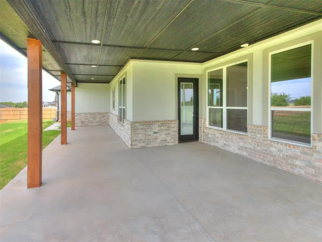 Photo 3 — 4740 Ranchero Drive, Edmond, OK 73025