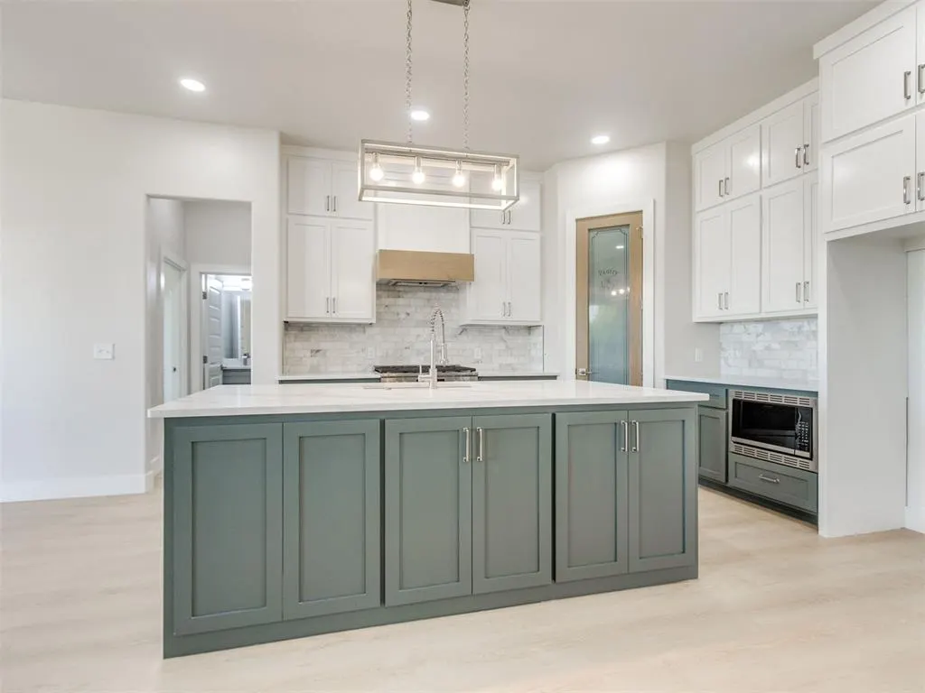 Photo 5 — 4720 Ranchero Drive, Edmond, OK 73025